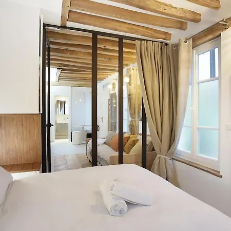 Apartment Le Marais By Studio Prestige-3